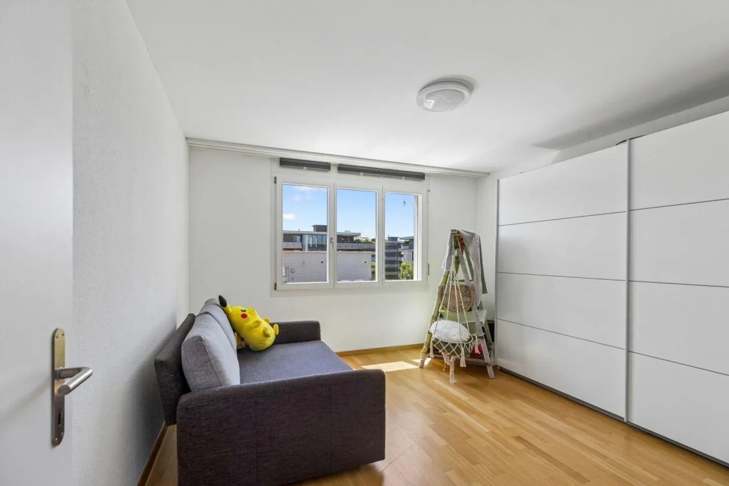 Modern 4.5 Room Apartment in the Heart of Rotkreuz - Photo 12 of 20