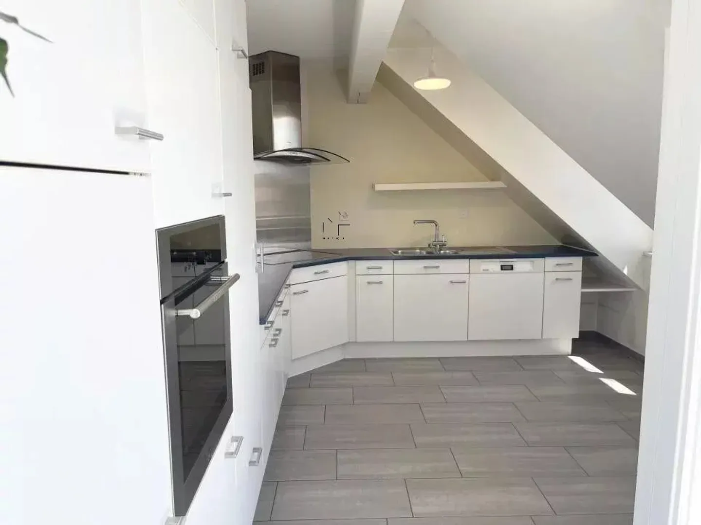 Appartamento mansardato affascinante a pochi passi da Yverdon - Foto 6 di 8