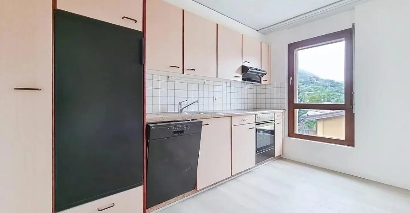 For rent in Saint-Léonard - Superb 4.5 room bright and spacious apartment - Photo 5 of 12