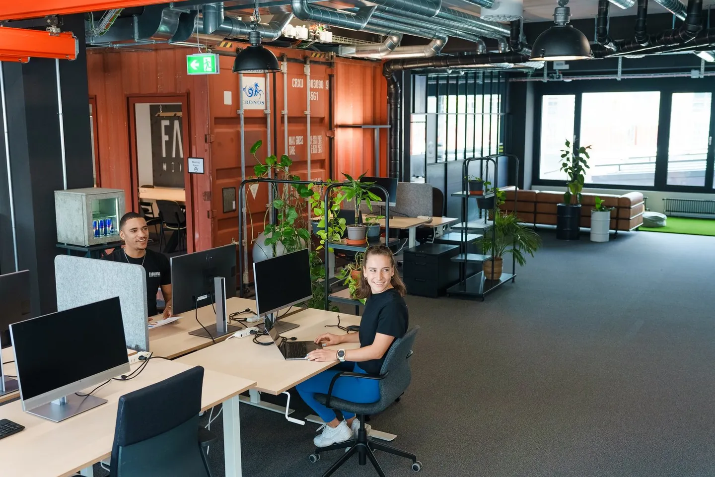 Attractive rental spaces for your business or office - Photo 2 of 12