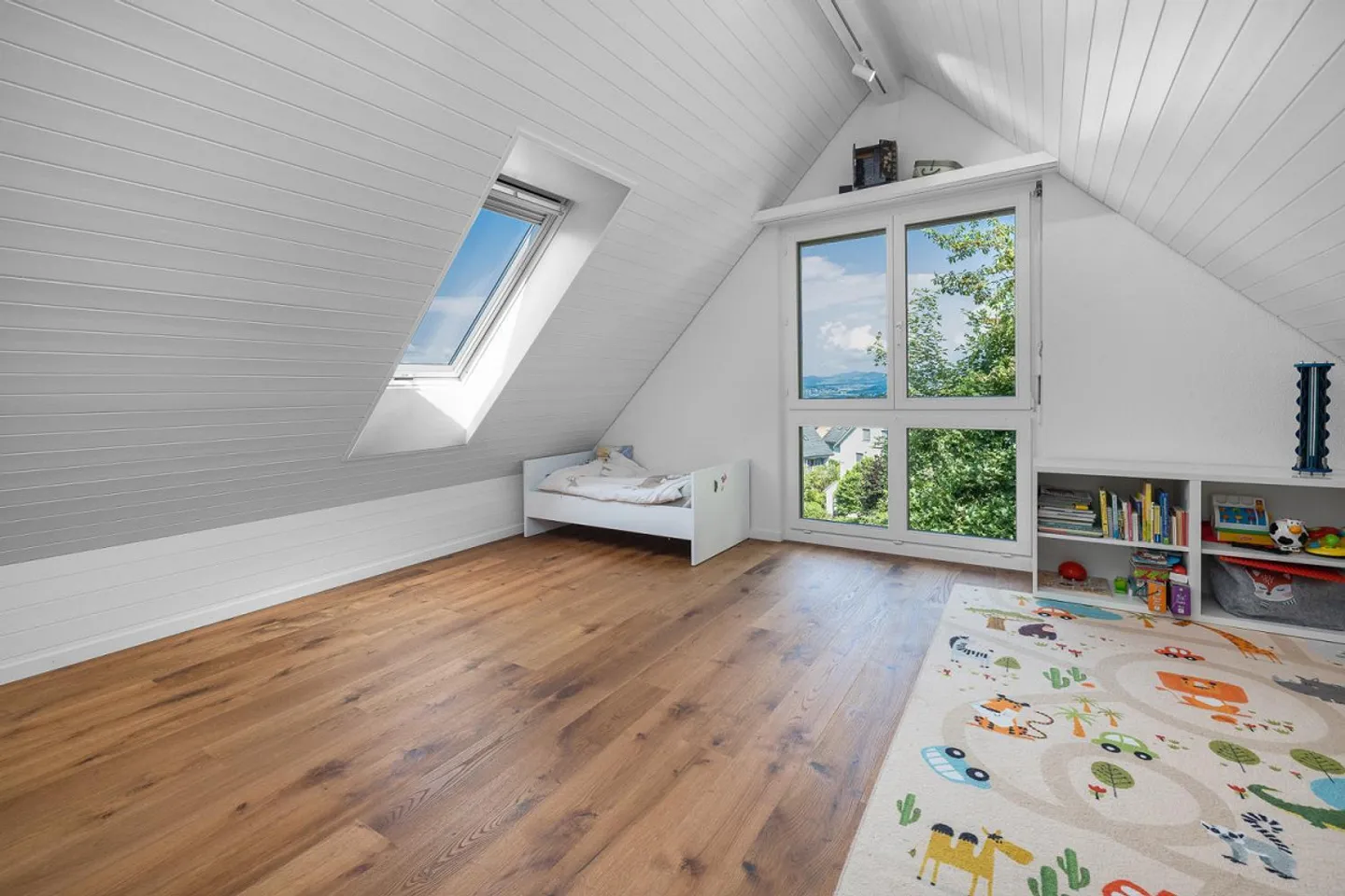 Lichtdurchflutete Wohnung mit schöner Fernsicht - Foto 4 von 12