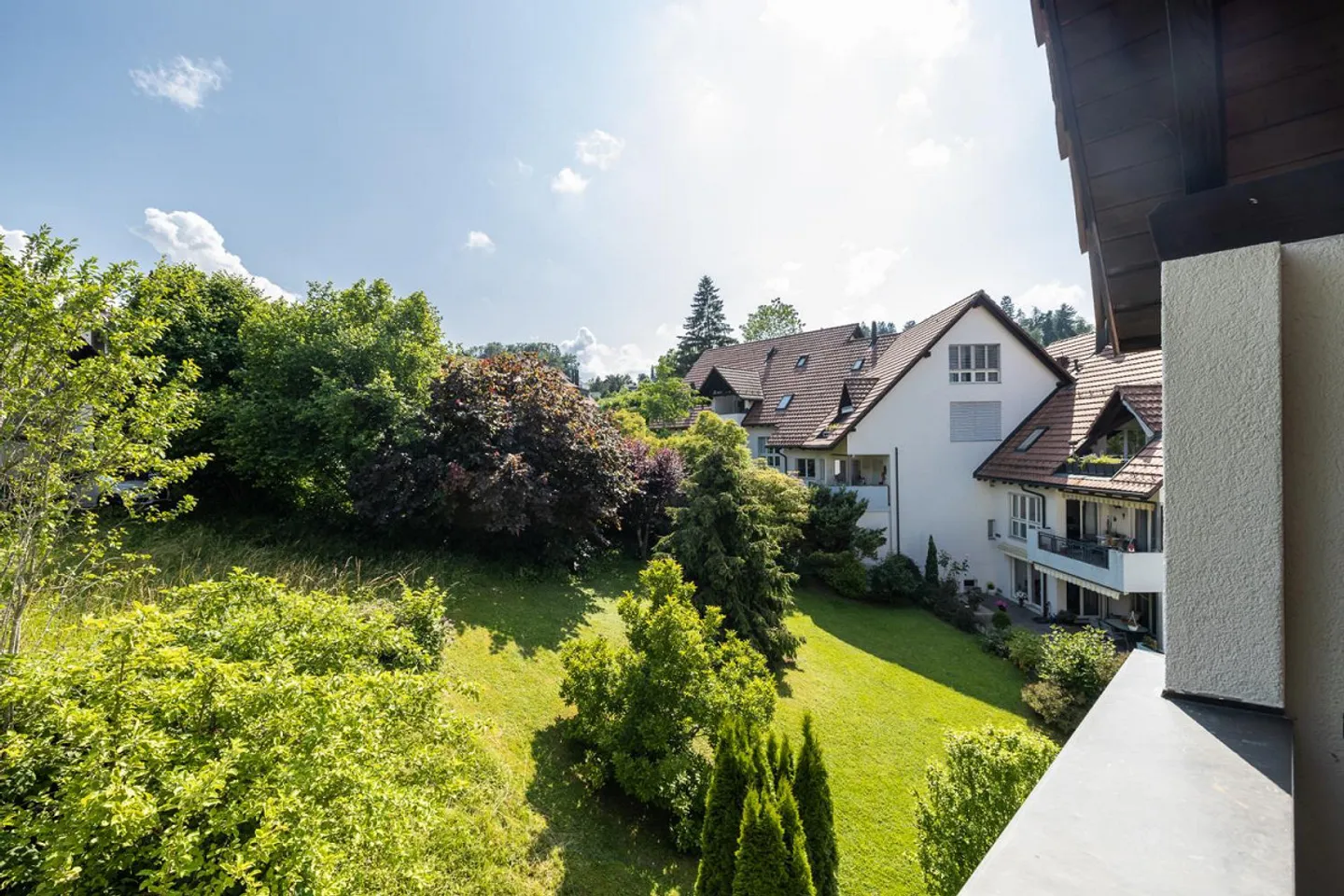 Lichtdurchflutete Wohnung mit schöner Fernsicht - Foto 9 von 12