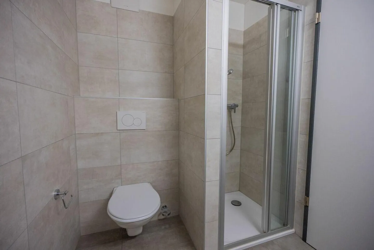 Wir verkaufen eine schöne 4.5-Zimmer-Wohnung, umgeben von den Mauern - Foto 14 von 17