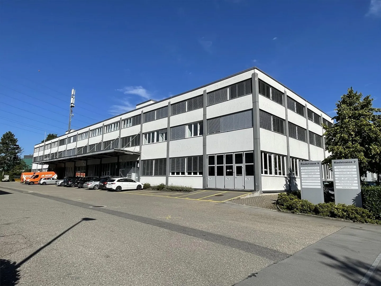 Spazio per la tua attività - Affitta e trasferisciti ora! - Foto 1 di 7