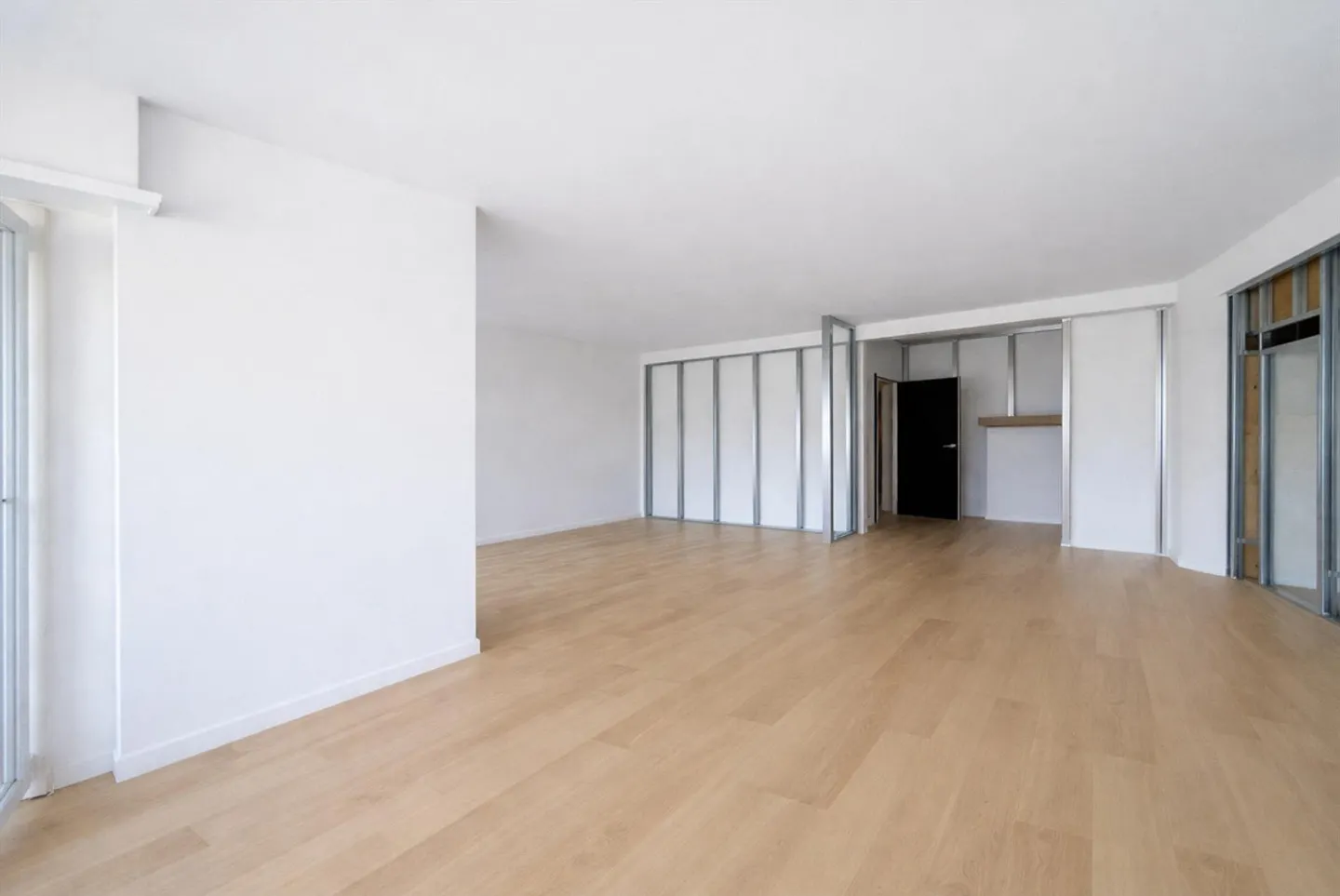 MODERN 4.5 ZIMMER MIT SEEBLICK IN ZENTRALER LAGE IN LUGANO - Foto 4 von 10