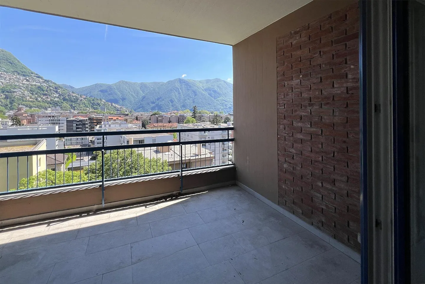MODERN 4.5 ZIMMER MIT SEEBLICK IN ZENTRALER LAGE IN LUGANO - Foto 6 von 10