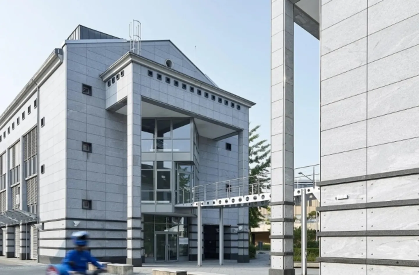 Office space for rent - Photo 3 of 9