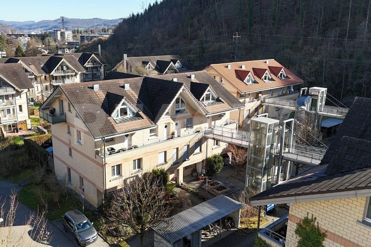 Incantevole appartamento maisonette di 2½ stanze con un fascino particolare in una posizione tranquilla - Foto 6 di 13