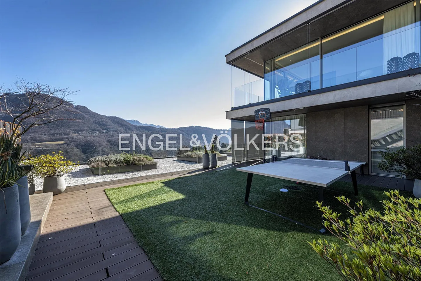 Raffinata villa di design con vista lago e piscina (183) - Foto 9 di 14