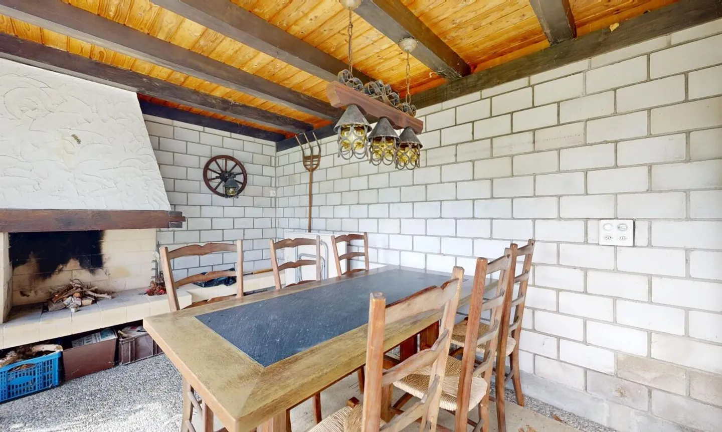 Charmantes 4.5-Zimmer-Eckhaus mit Cheminéehaus und viel Privatsphäre - Foto 9 von 11