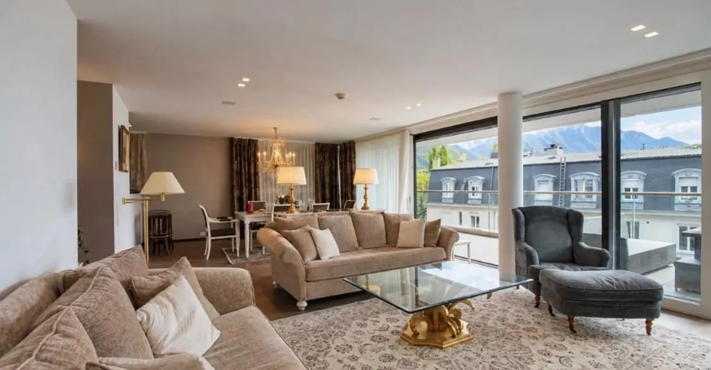 Prestigious Apartment with Lake View - Photo 3 of 12