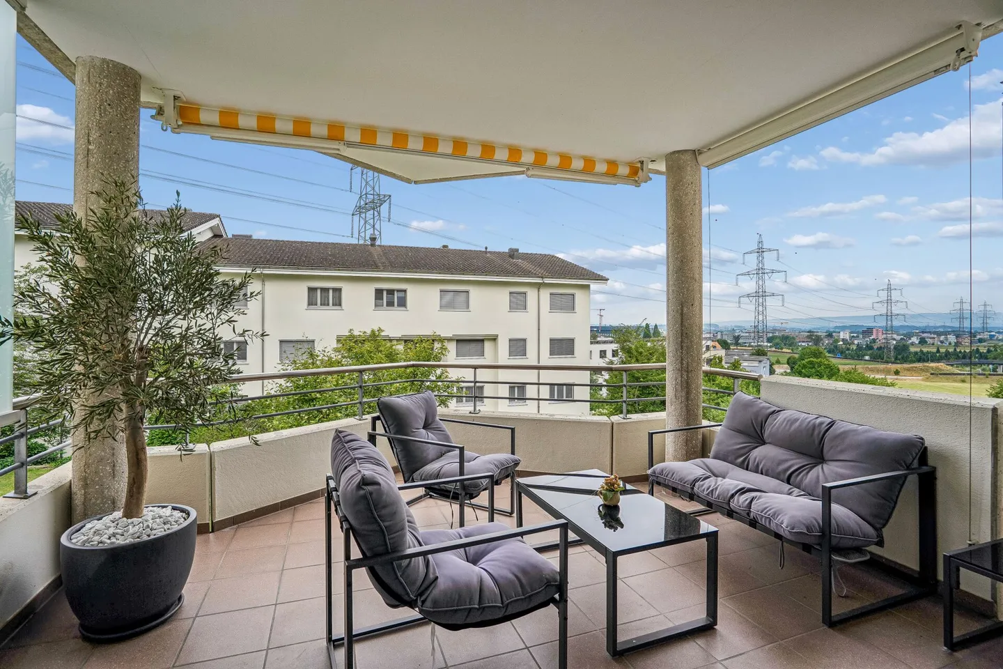 Modernes Apartment mit Balkon - Foto 18 von 21