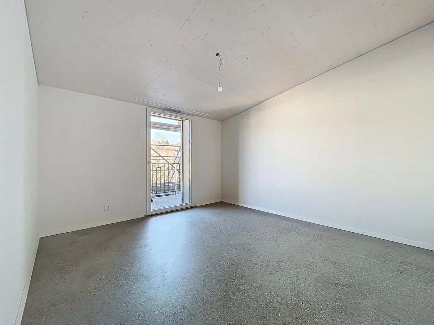 3.5 Room Apartment - Photo 6 of 11