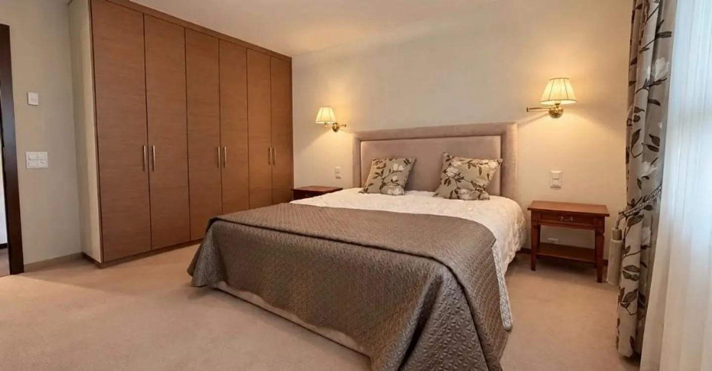 Prestigious Apartment with Lake View - Photo 8 of 12