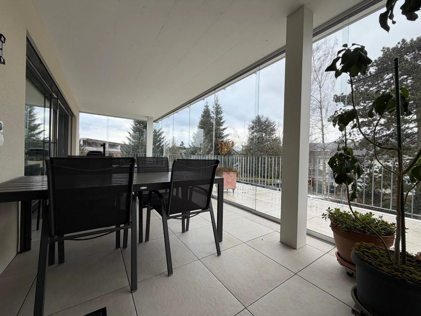 Large, top modern and elegant 4 1/2-room apartment for rent - Photo 5 of 9