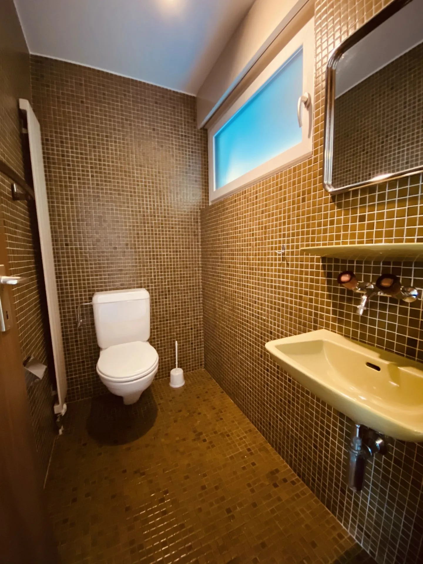 Maison jumelée de 5,5 pièces bien entretenue avec jardin, garage et place de parking - Photo 11 sur 16