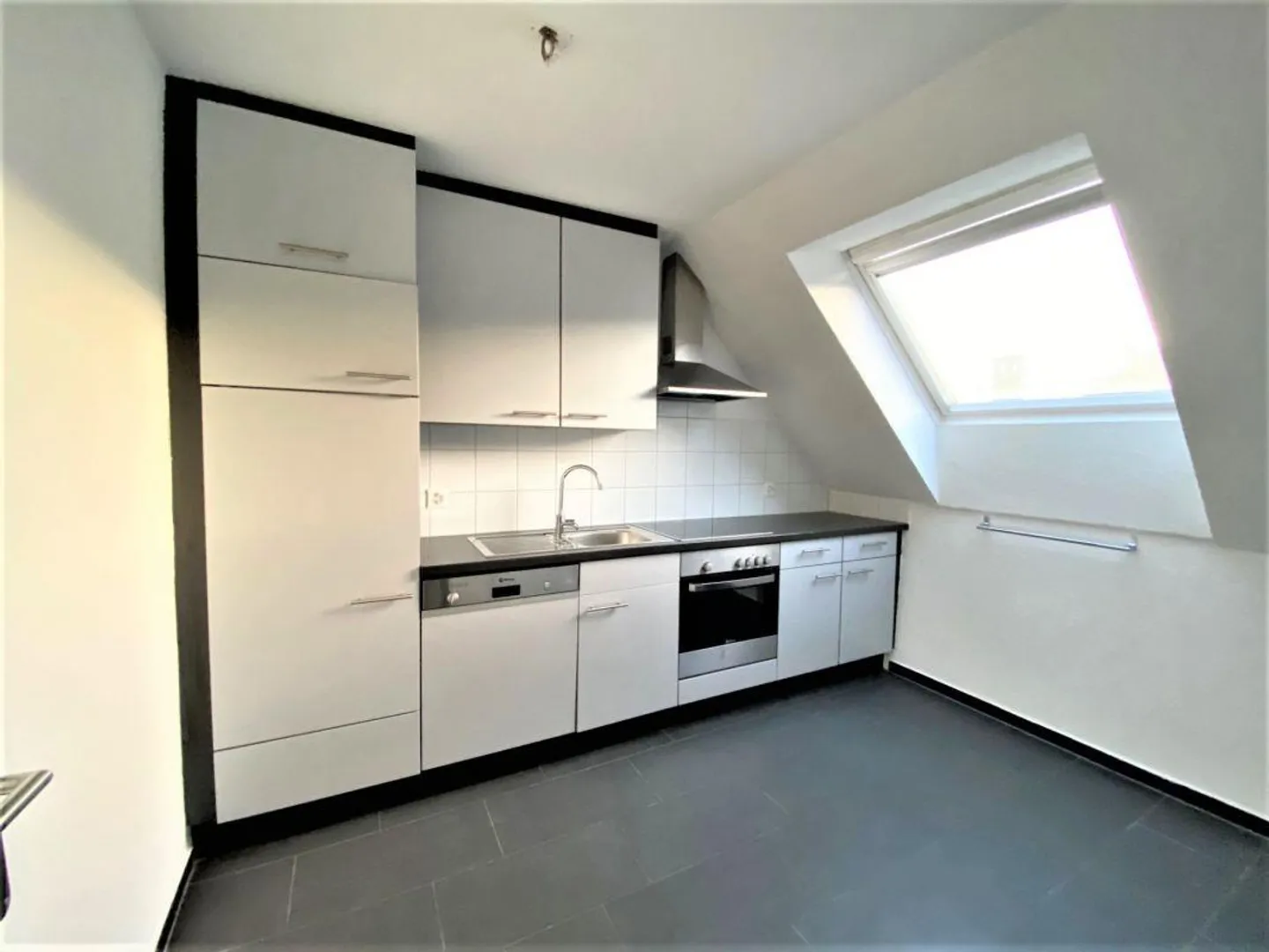 Confortable en ville - Appartement en duplex de 4 pièces - Photo 7 sur 8