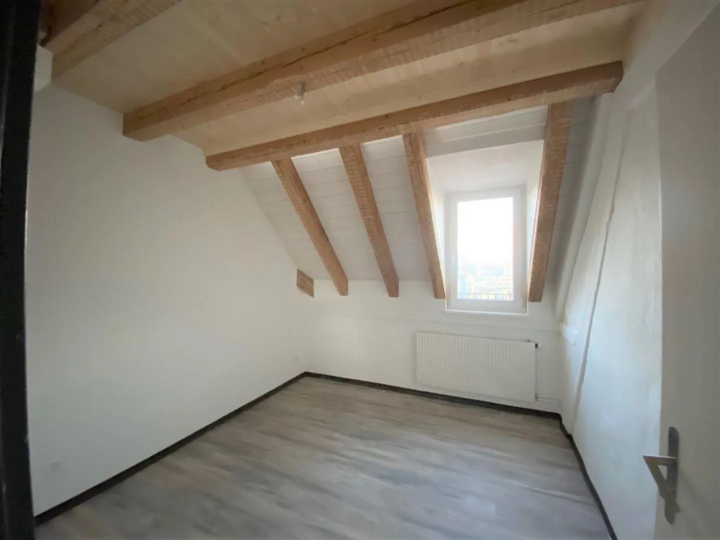 Confortable en ville - Appartement en duplex de 4 pièces - Photo 5 sur 8