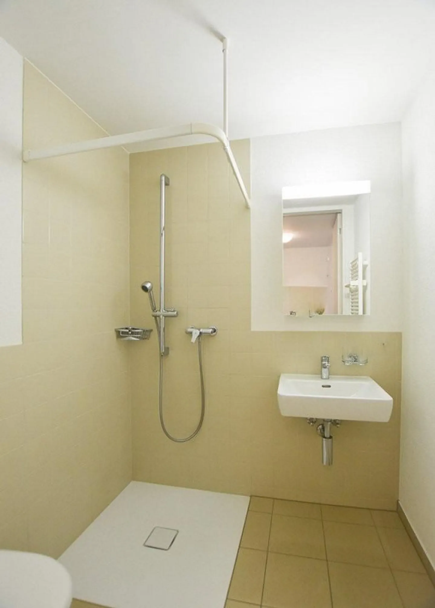 Votre nouveau chez-vous : Appartement spacieux de 3,5 pièces à Boll - Photo 7 sur 9