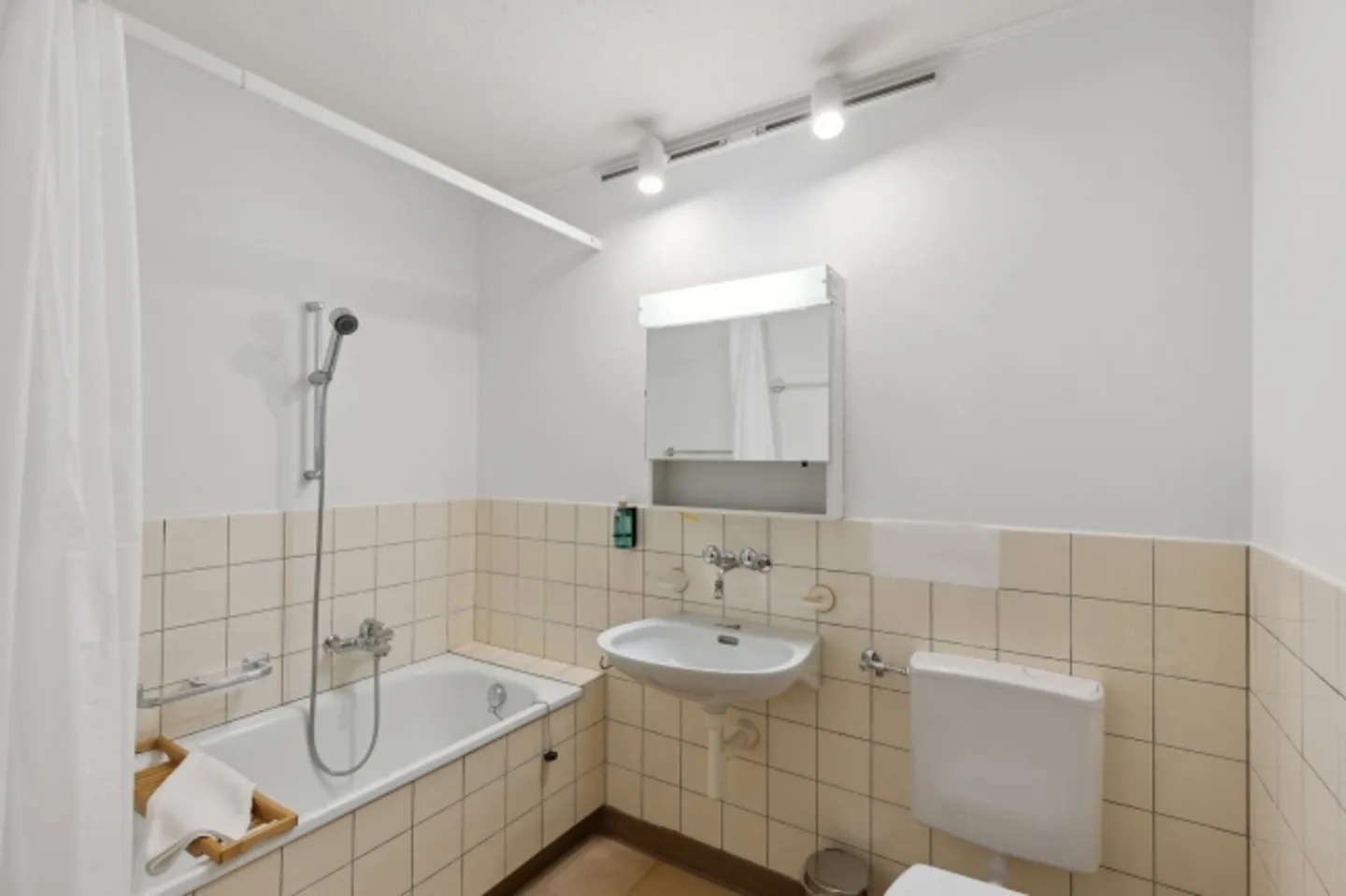 Chambre partagée meublée dans un appartement de 5 pièces à Zollikon - limité jusqu'au 31.03.2027 - Photo 4 sur 5