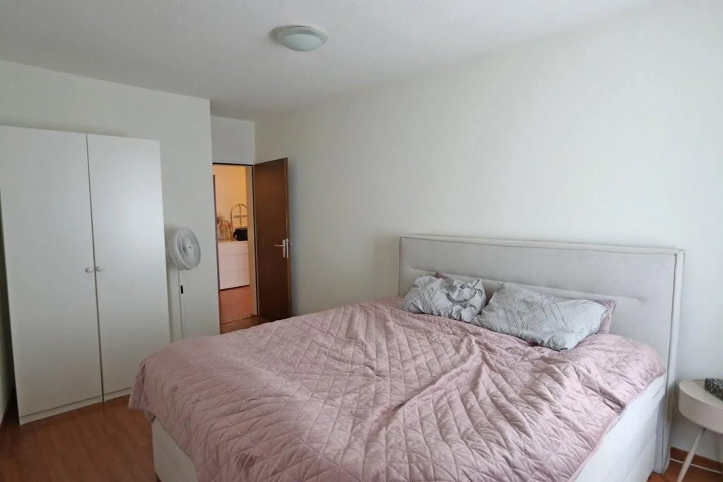 Appartamento luminoso di 3,5 stanze in una posizione centrale - Foto 1 di 5