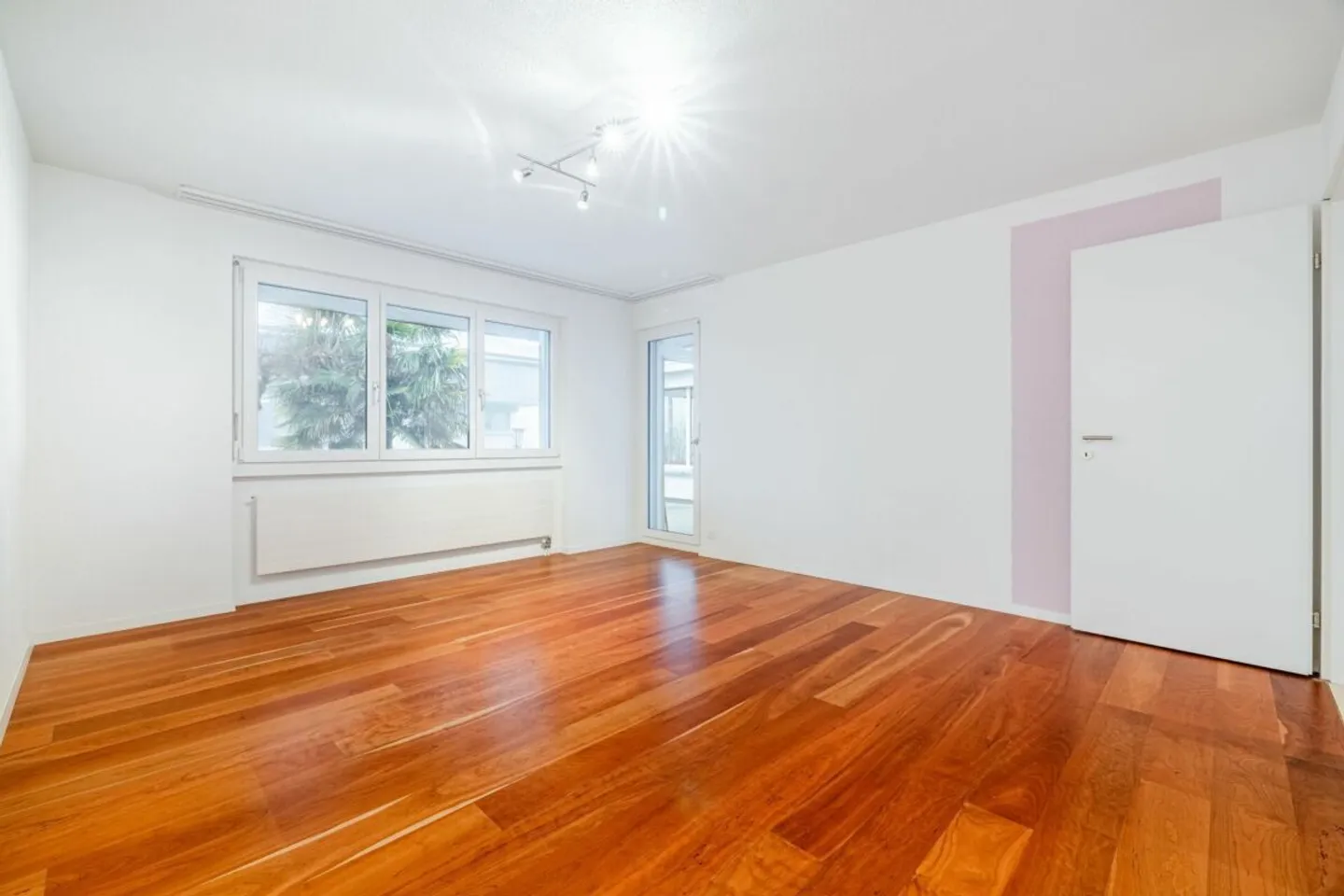 Modern Family Paradise in a Quiet Location - 7.5 Rooms, High-Quality Equipment and Minimal Additional Costs - Photo 13 of 15