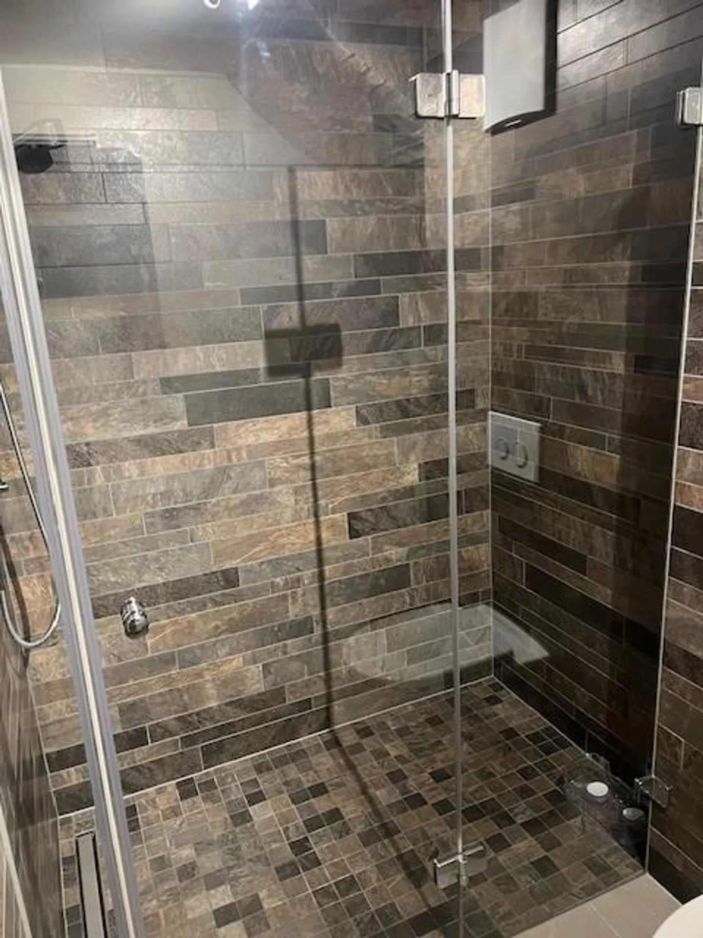 Moderne 4.5 Zimmer Penthouse - Foto 7 von 13