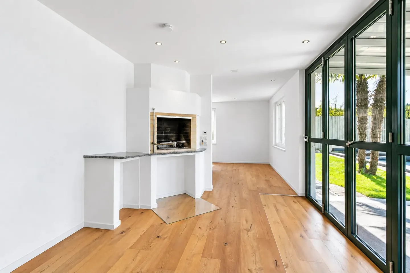 Maison familiale rénovée avec piscine - Photo 6 sur 13