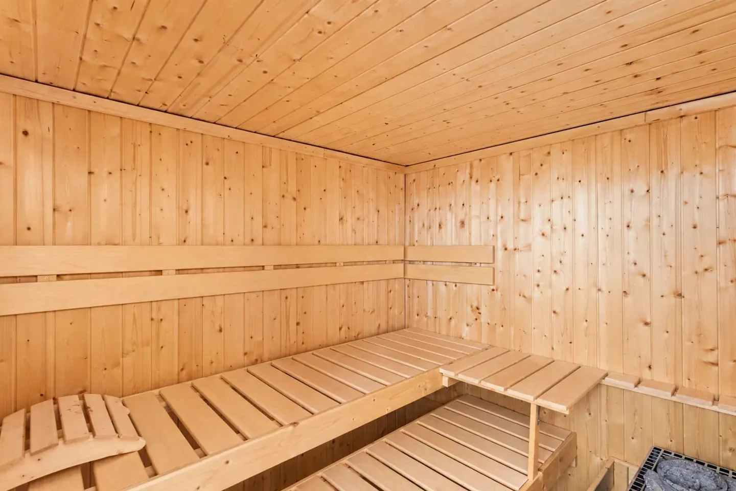 Maison familiale rénovée avec piscine - Photo 12 sur 13