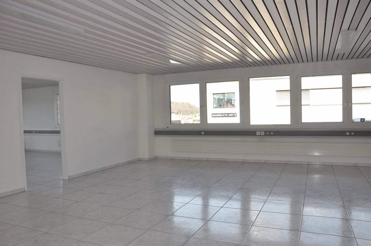 Grosse Bürofläche mit 135 m2 an der Grossmatte Ost 2, Luzern-Littau - Foto 3 von 6