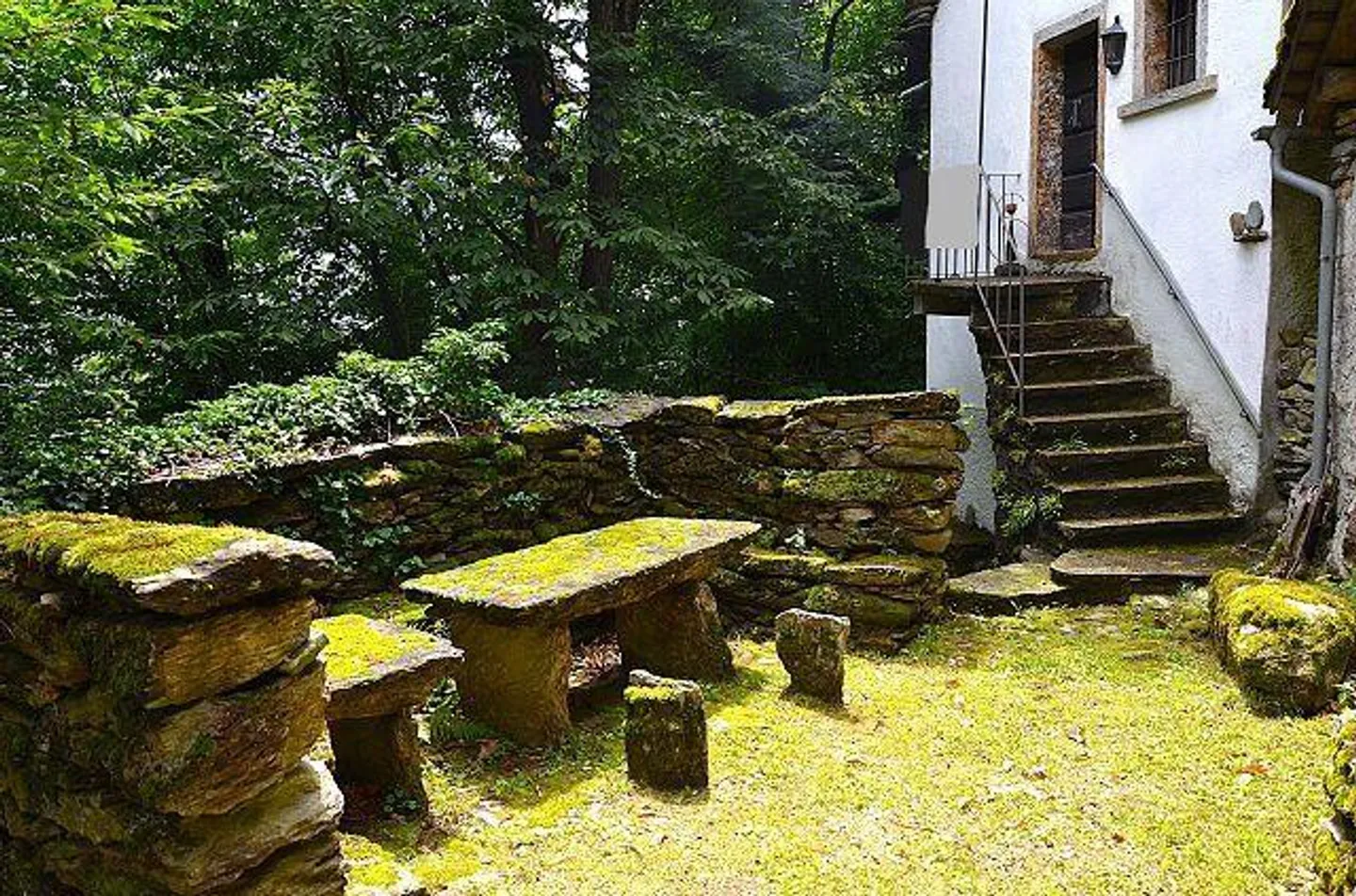 Rustico di 2,5 loc. in mezzo al verde, molto tranquilla e soleggiata, con bella vista - Foto 15 di 26