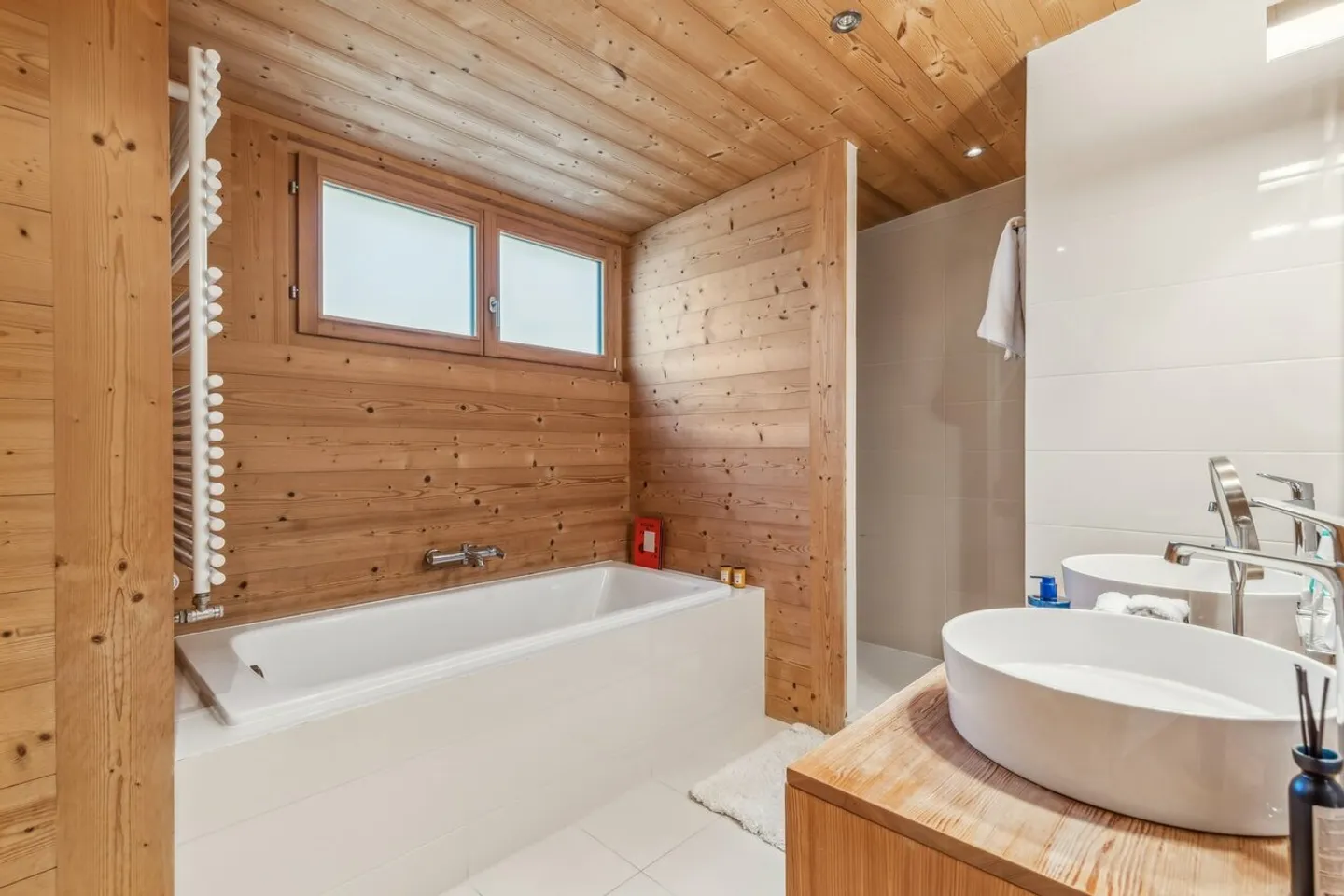 Chalet L'Etoile des Alpes, panoramic view, close to amenities - Photo 24 of 38