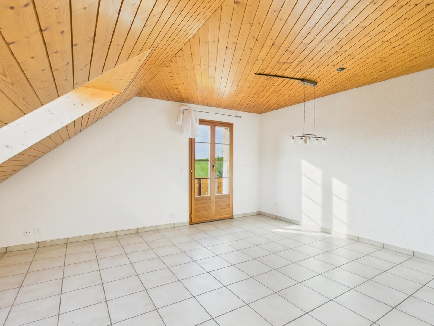 Ampio appartamento di 3,5 stanze con piscina e vista sulle montagne - La tua nuova casa ad Alter - Foto 7 di 13