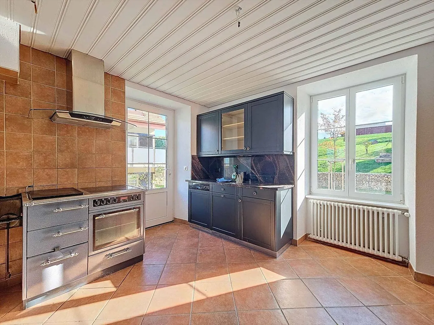 6.5 Room House - Photo 6 of 13