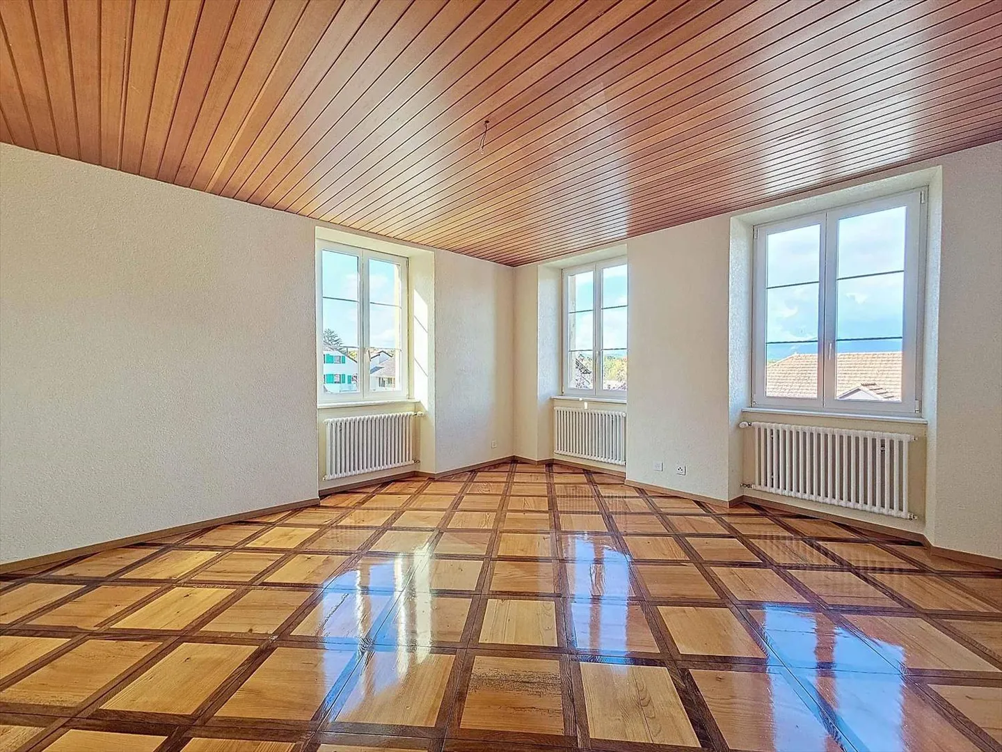 6.5 Room House - Photo 8 of 13