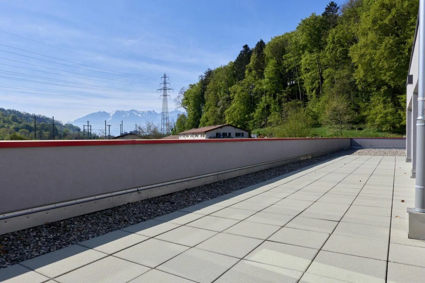 Schöne Verwaltungsfläche mit großer Terrasse 200 m2! - Foto 8 von 10