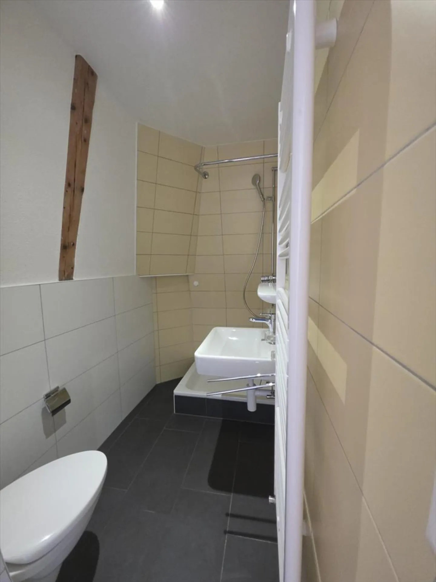 Studio ristrutturato - Foto 5 di 6