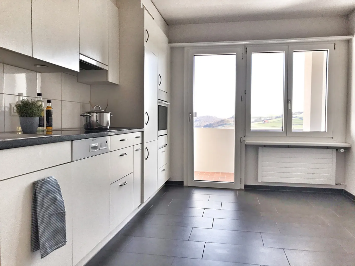 Helle 3.5-Zimmer-Wohnung - Foto 2 von 11
