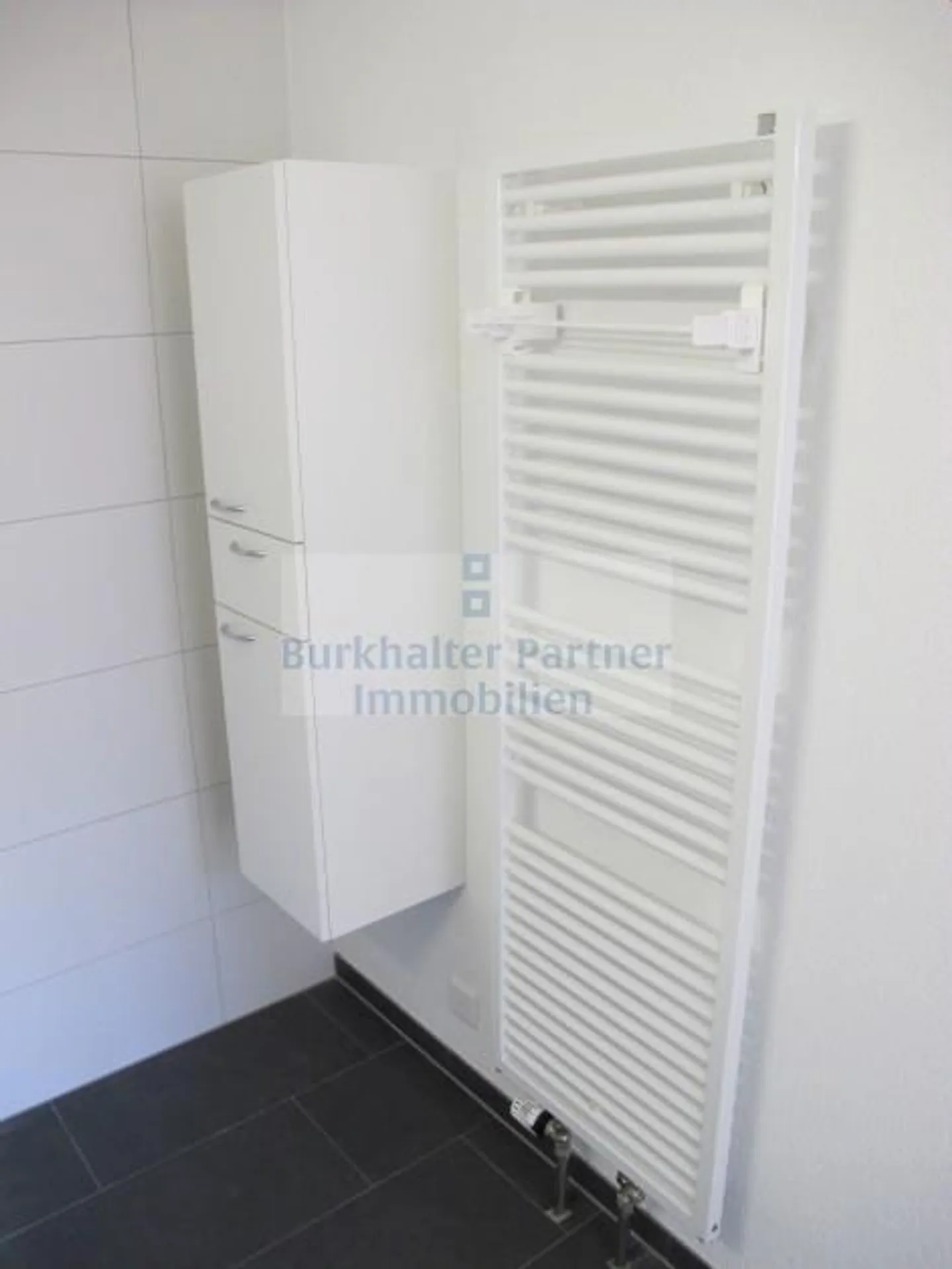 Vivre + 50 dans la résidence Vivo Köniz / appartement individuel lumineux de 2,5 pièces - Photo 4 sur 12