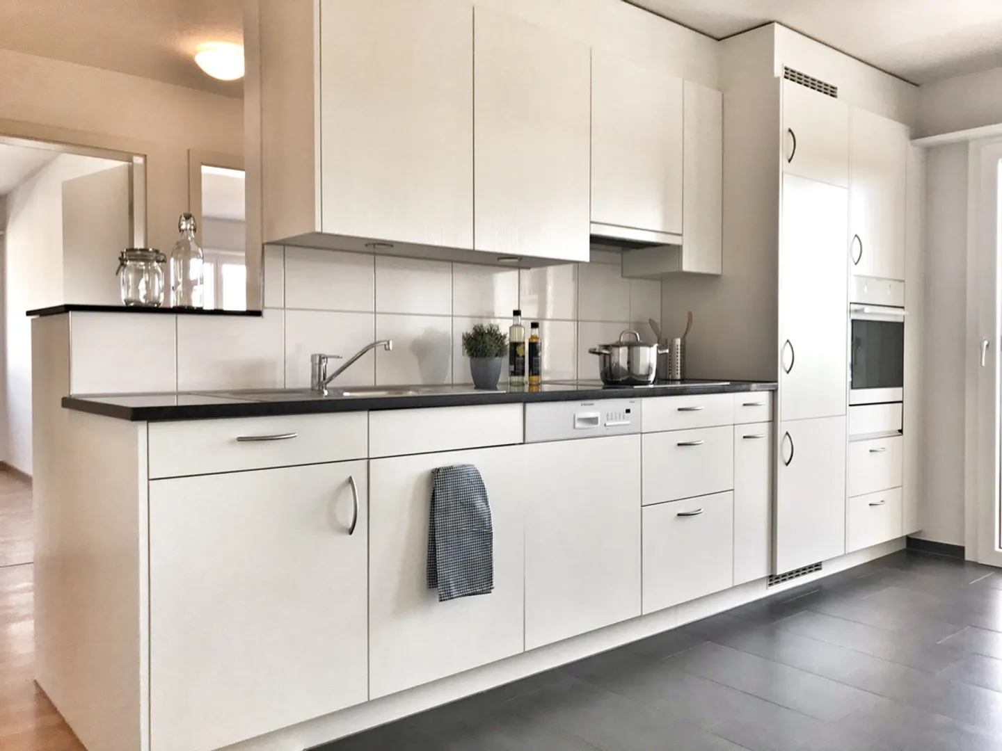 Helle 3.5-Zimmer-Wohnung - Foto 3 von 11