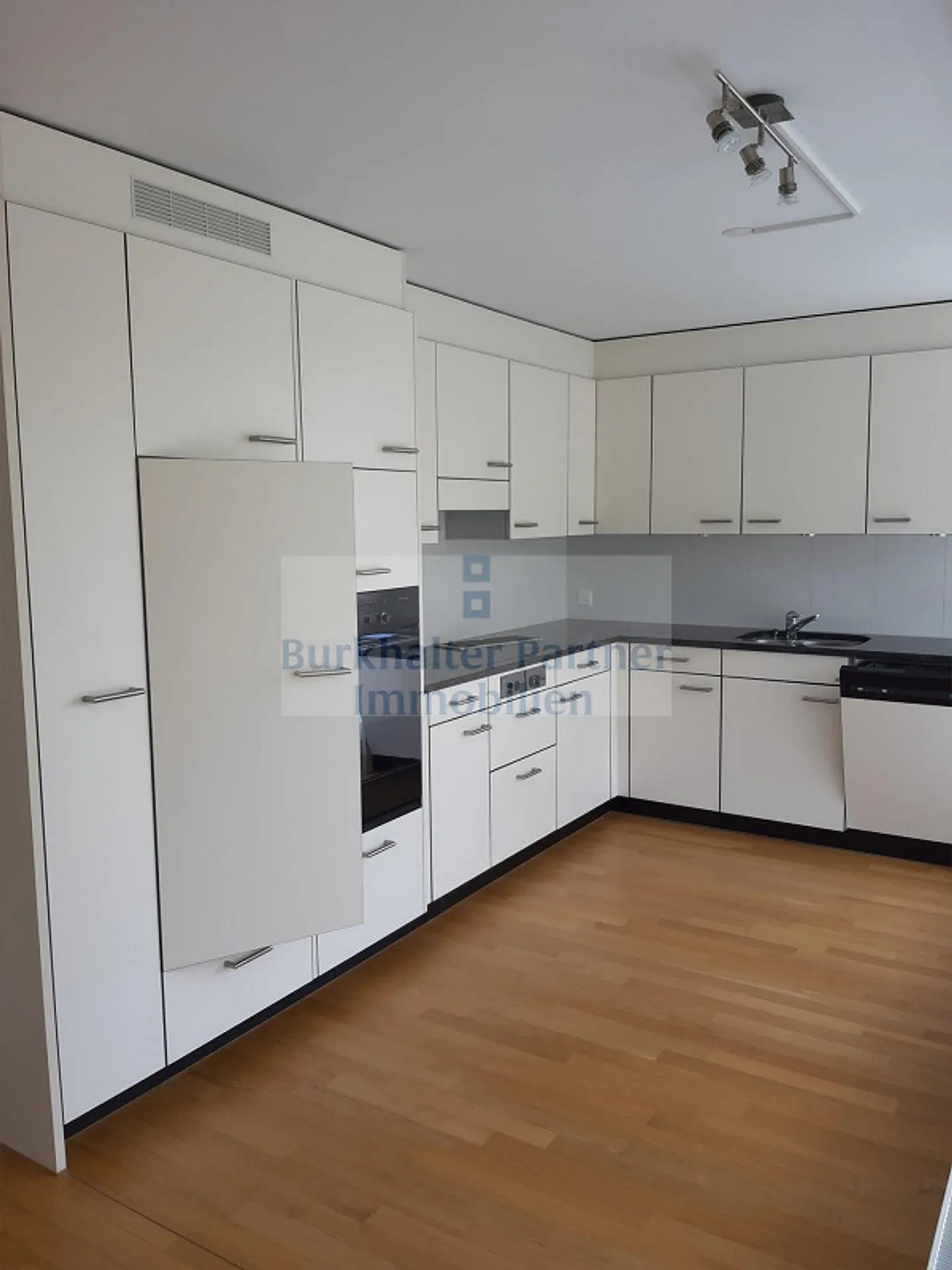 Vivre + 50 dans la résidence Vivo Köniz / appartement individuel lumineux de 2,5 pièces - Photo 10 sur 12