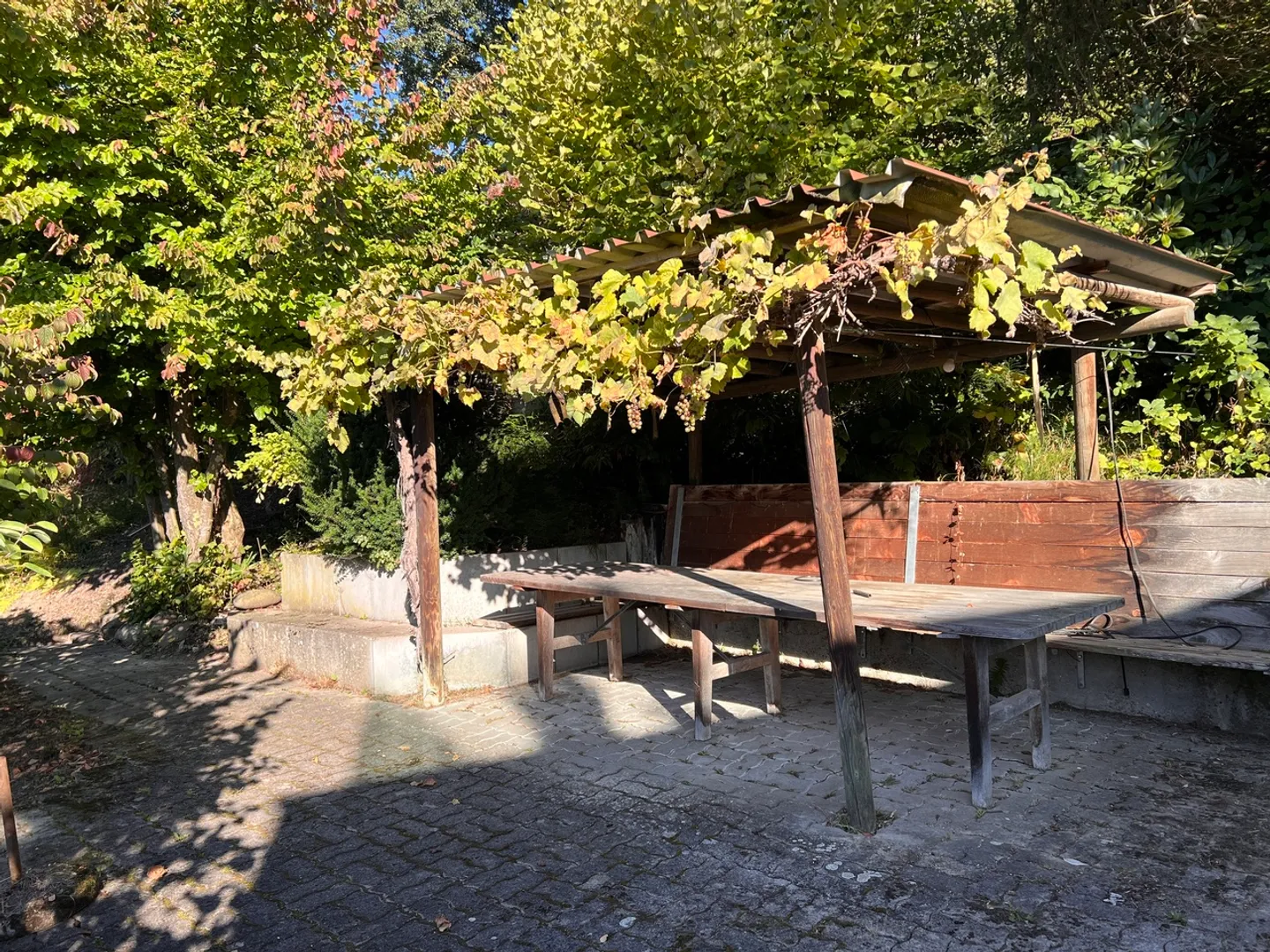 Casa unifamiliare con appartamento separato - adatta alle famiglie e centrale - Foto 2 di 12