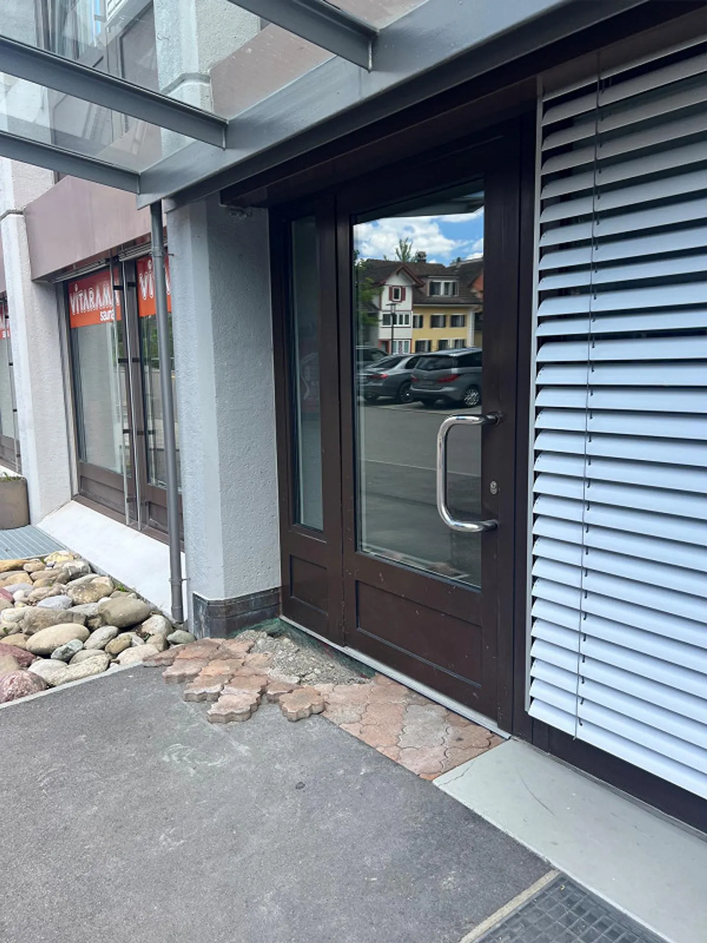 Spazio ufficio in affitto nel centro di Steinhausen - Foto 1 di 3