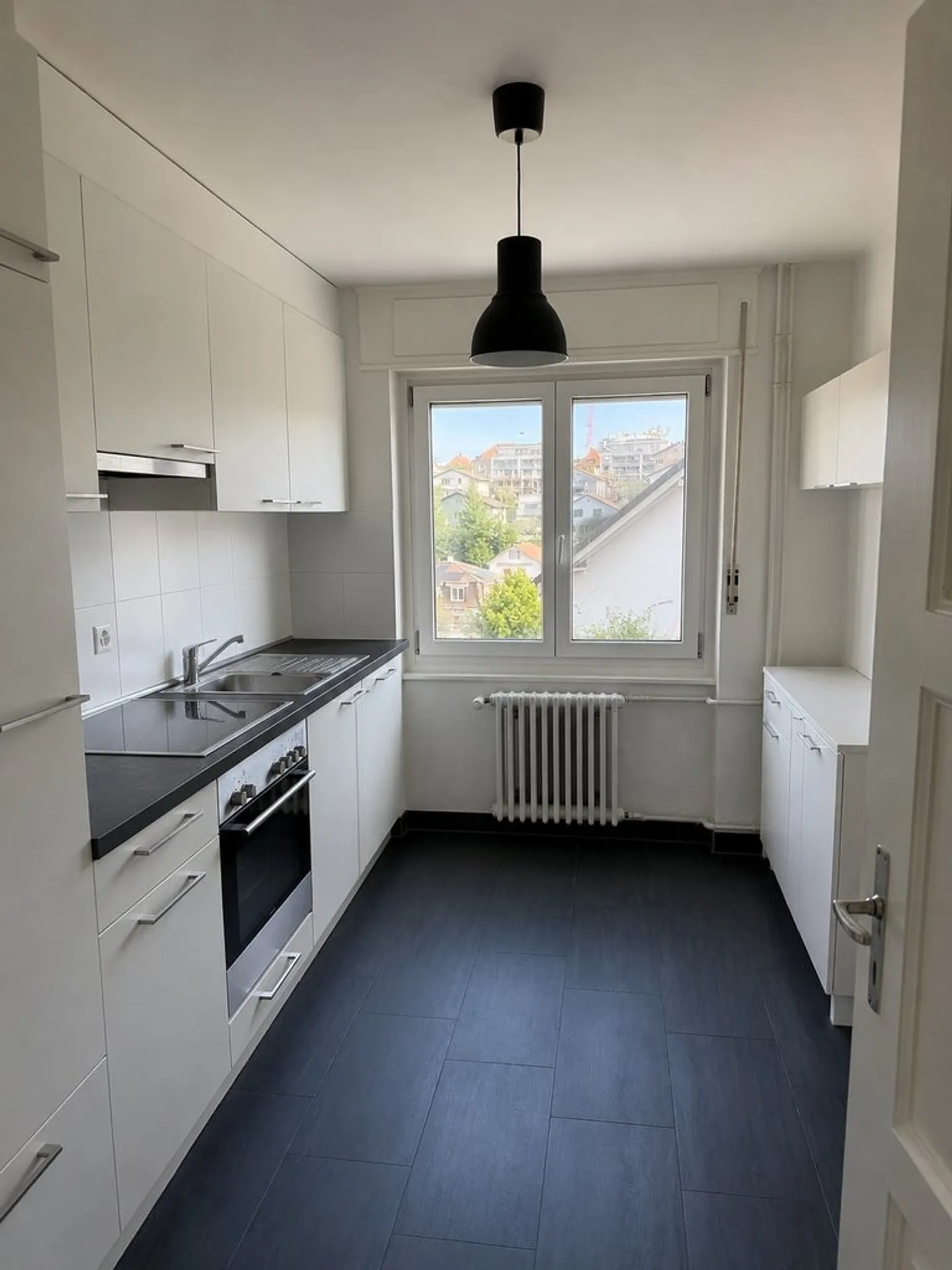 3.5-room apartment on the 2nd floor for rent in Fribourg! - Photo 2 of 5