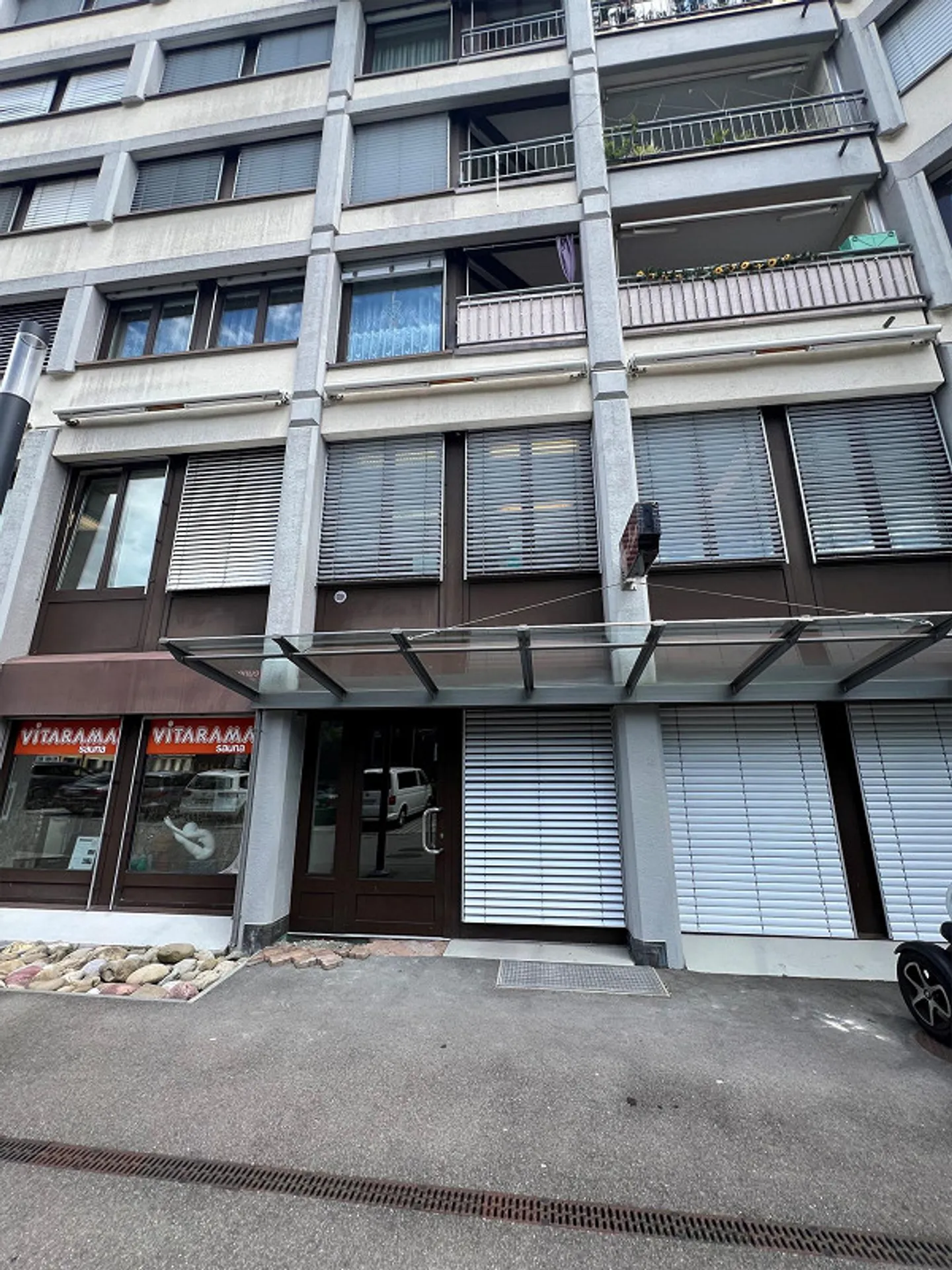 Spazio ufficio in affitto nel centro di Steinhausen - Foto 3 di 3