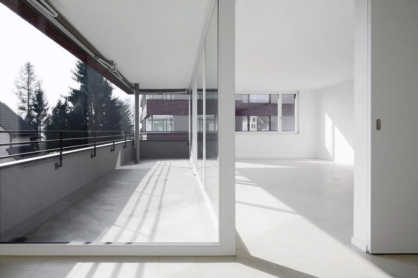 Modern apartment in a dream location - Photo 2 of 6