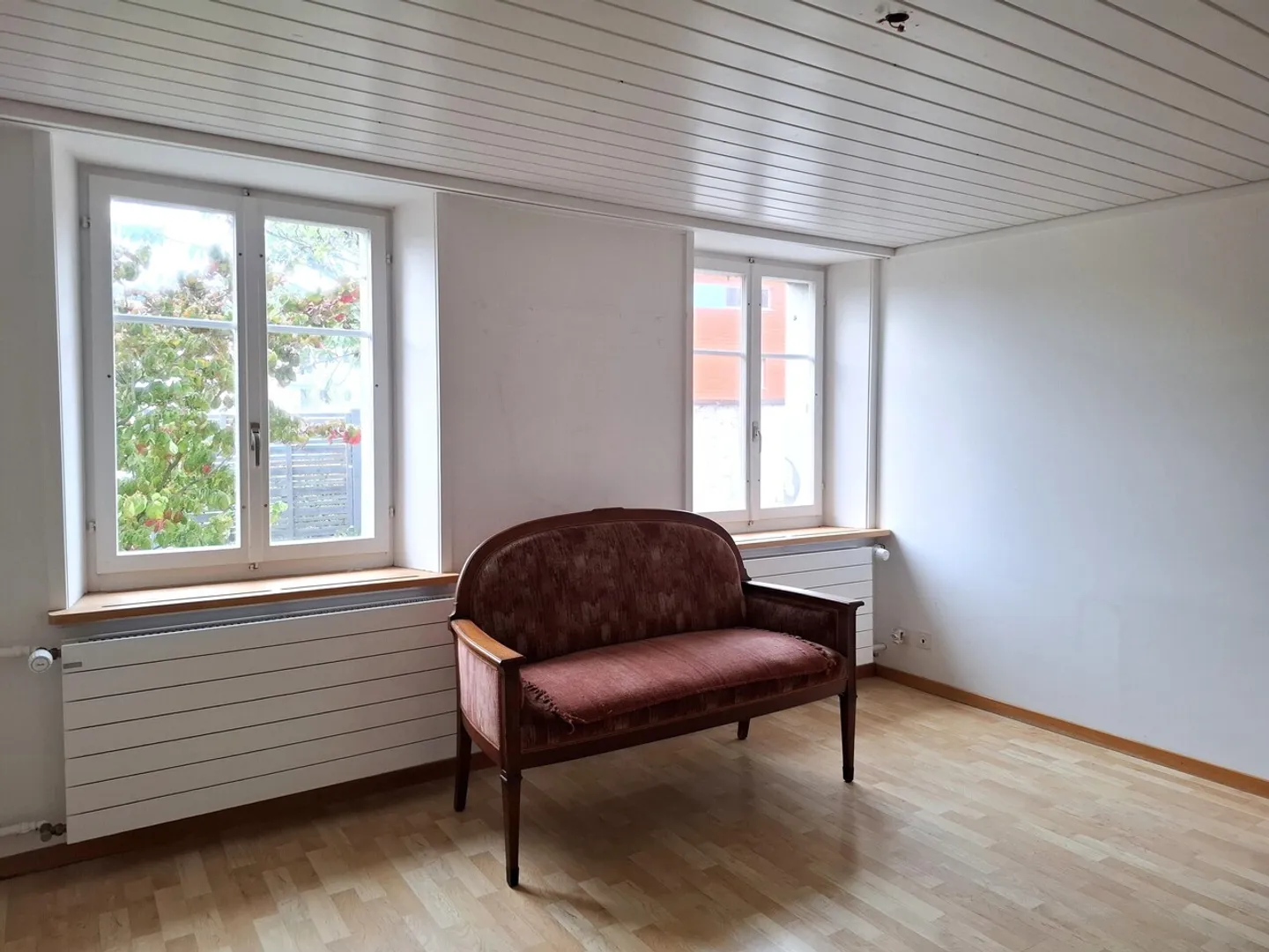 Casa unifamiliare con appartamento separato - adatta alle famiglie e centrale - Foto 12 di 12