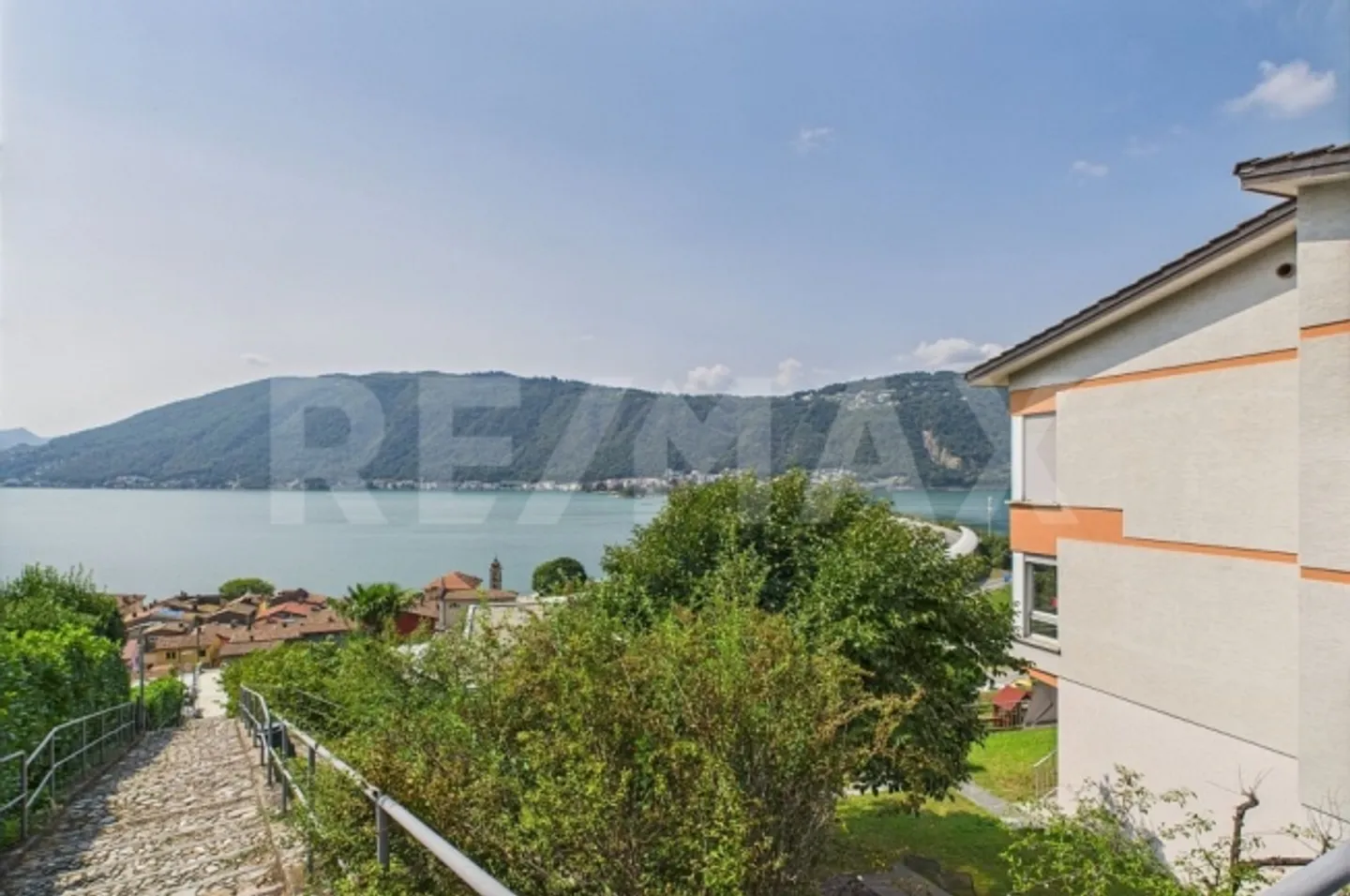 Stunning lake view; Apartment. 2.5 or 3.5 rooms is ideal, also as a holiday home - Photo 10 of 10