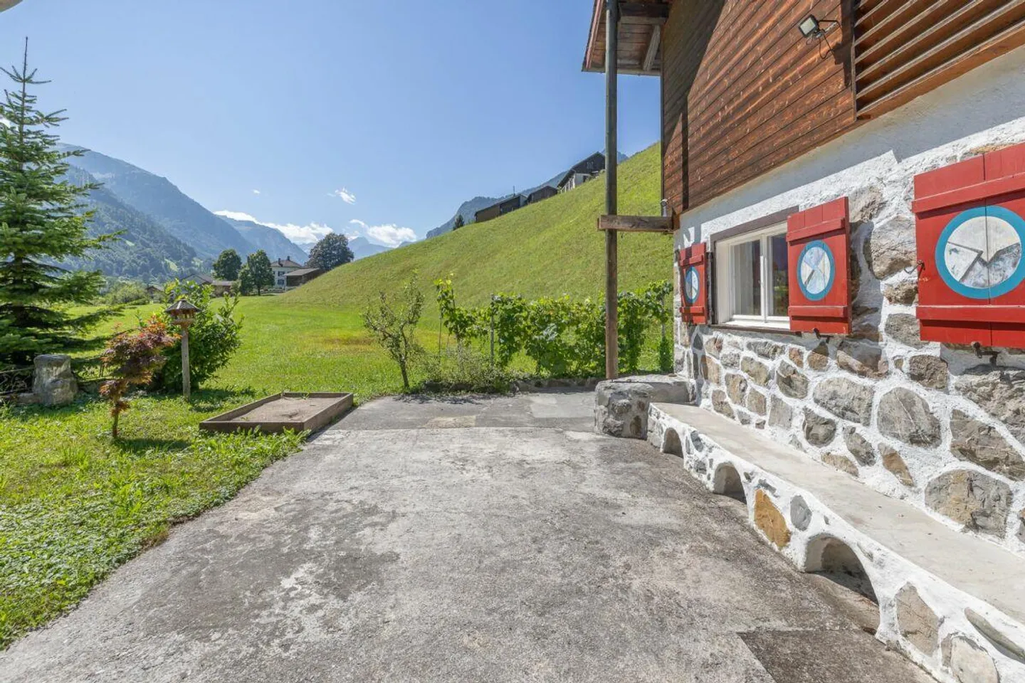 Maison de vacances 4.5 pièces ensoleillée dans un cadre naturel - Photo 9 sur 13