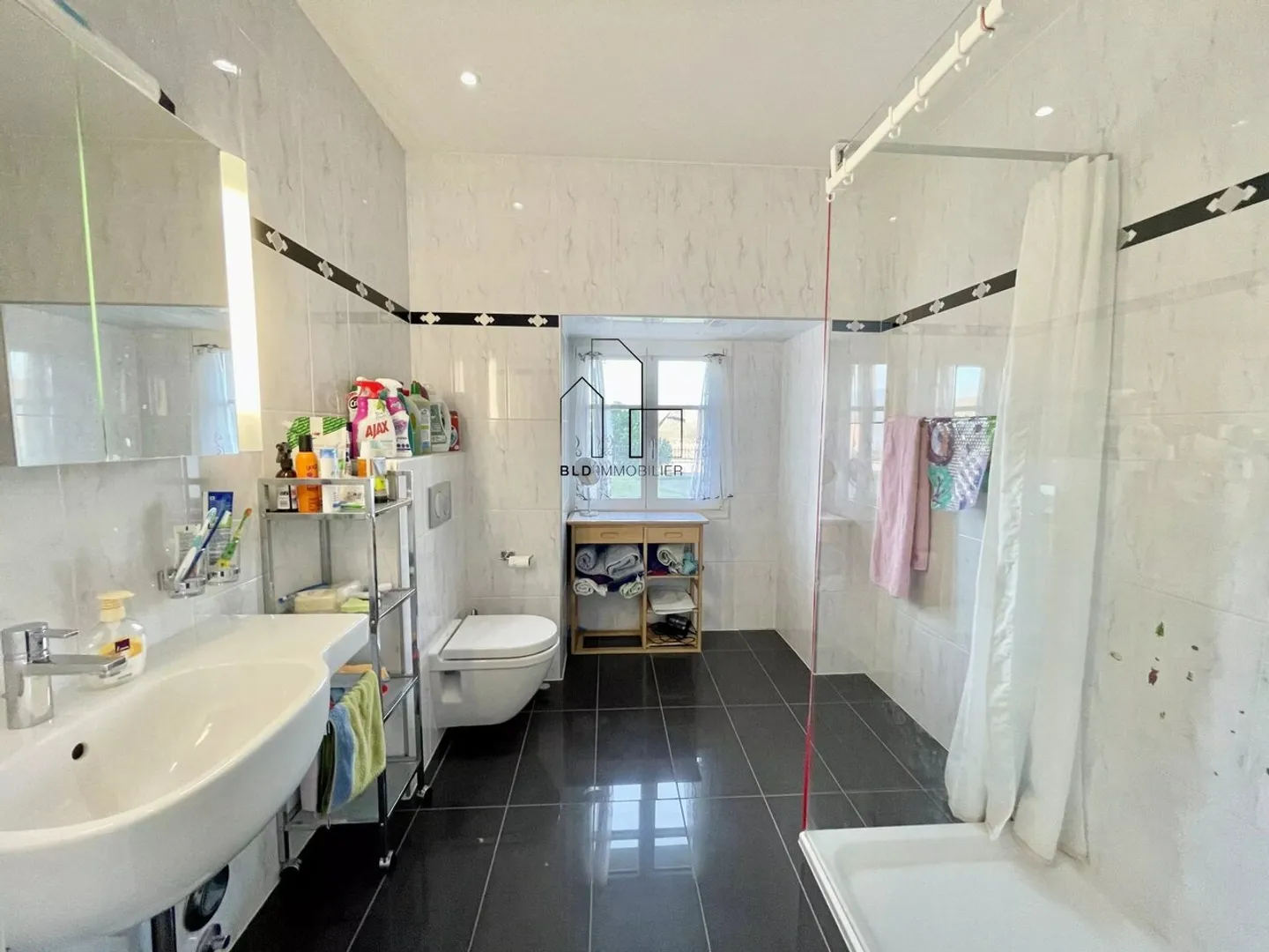 Bell'appartamento di 4 stanze completamente ristrutturato? Possibilità di creare uno studio indipendente - Foto 10 di 11